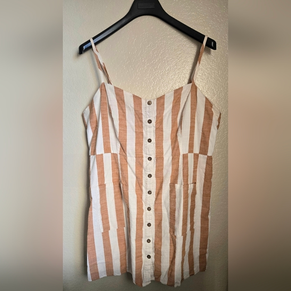 Forever 21 Tan and Cream Sleeveless Mini Dress